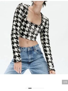 Zara Black & White Houndstooth Crop Top in Sz: M